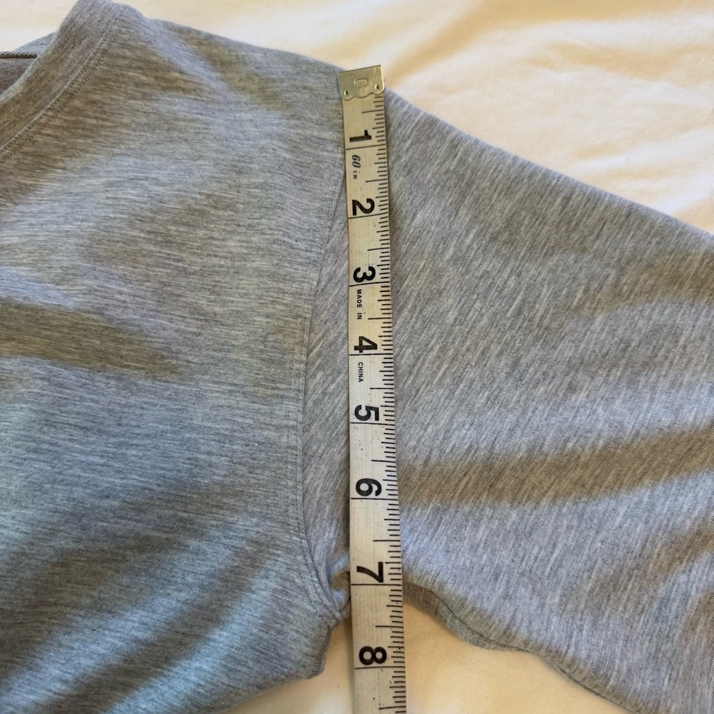 Lululemon Cropped Bell Sleeve Show Your Depth V Neck Pullover Size XS/S GRAY - Picture 9 of 9